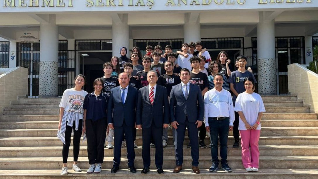 Toroslar Kaymakamı Sayın İbrahim ÇENET, Mehmet Serttaş Anadolu Lisesinde Düzenlenen Söyleşi Etkinliğine Katıldı
