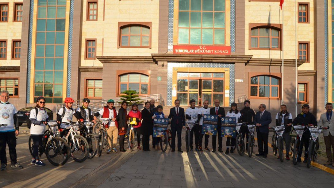 Toroslar İlçe Milli Eğitim Müdürlüğü Bisiklet Topluluğu (TOBİT) 4007 Bilim Şenliği Farkındalığı İçin Pedal Çevirdi