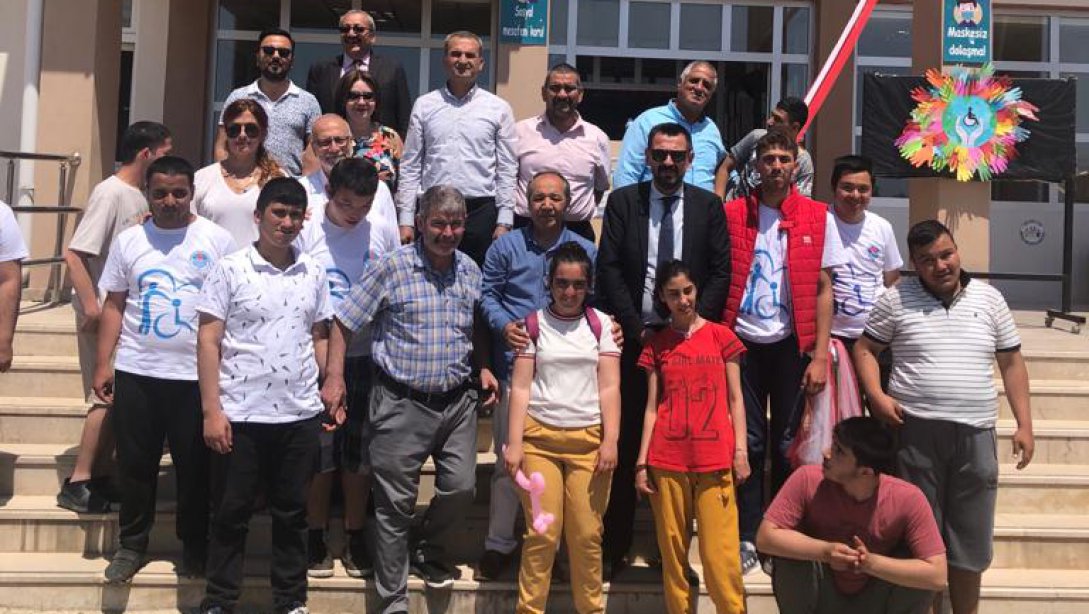 Engelliler Haftası Etkinliikleri Mersin Büyükşehir Belediyesi Özel Eğitim Uygulama Okulunda Yapıldı