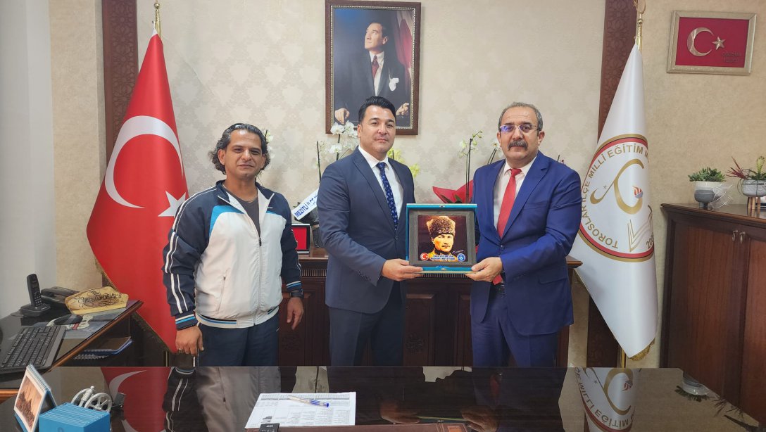 Türk Egitim-Sen İl Yönetim Kurulu Üyeleri, İlçe Milli Eğitim Müdürü Sayın Oğuzhan TÜLÜCÜ'yü ziyaret etti.