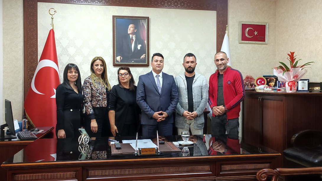 Mersin Ayşe Ecevit Anadolu Masal Evi Ekibi İlçe Milli Eğitim Müdürü Sayın Oğuzhan TÜLÜCÜ'yü Ziyaret Etti